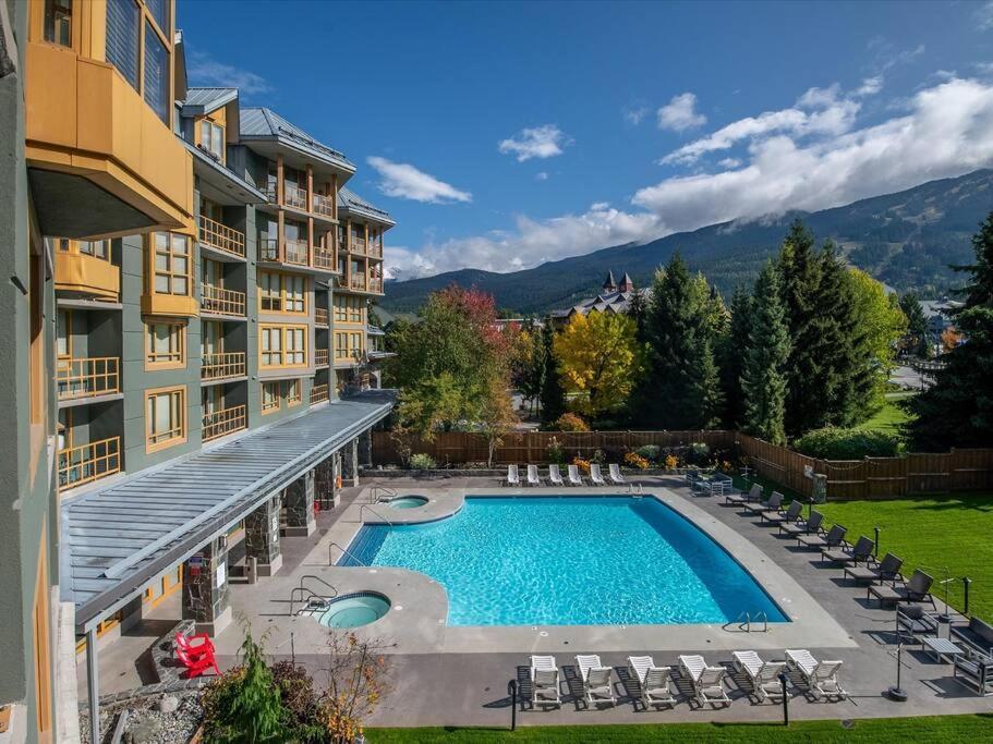 Cascade Lodge Premium Suite, With Pool & Hot Tub Whistler Exteriör bild