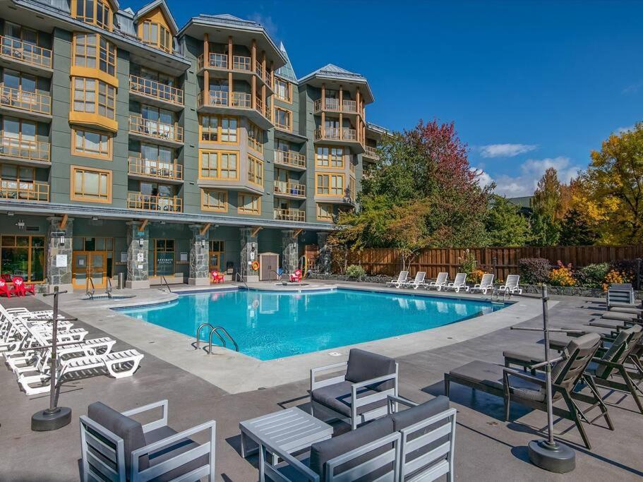 Cascade Lodge Premium Suite, With Pool & Hot Tub Whistler Exteriör bild